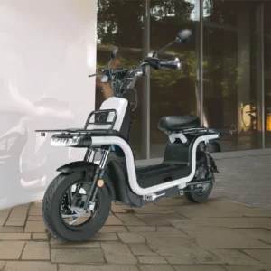 Scooter Eléctrico Aima Xioma P86139 | 800 Watts 50 Km Color Blanco