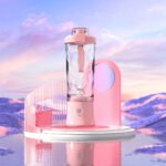 Product thumbnail Licuadora y extractor de jugos portátil — Licuadora personal para batidos y smoothies, con 6 cuchillas — Mini licuadora y utensilio de cocina